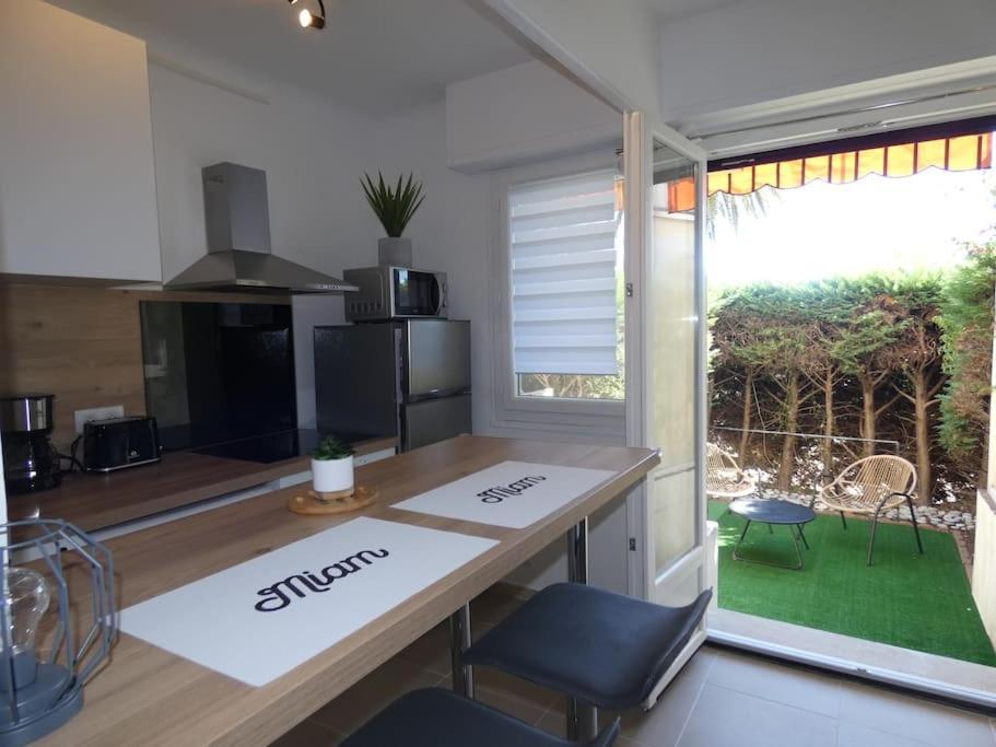 Moderne En Rez De Jardin Leilighet